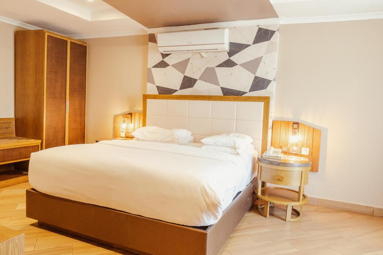 Tanga Beach Resort & Spa Kültér fotó