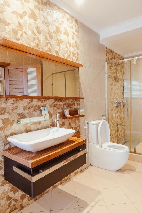 Tanga Beach Resort & Spa Kültér fotó