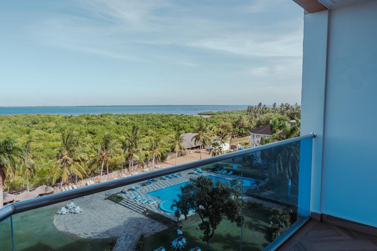Tanga Beach Resort & Spa Kültér fotó