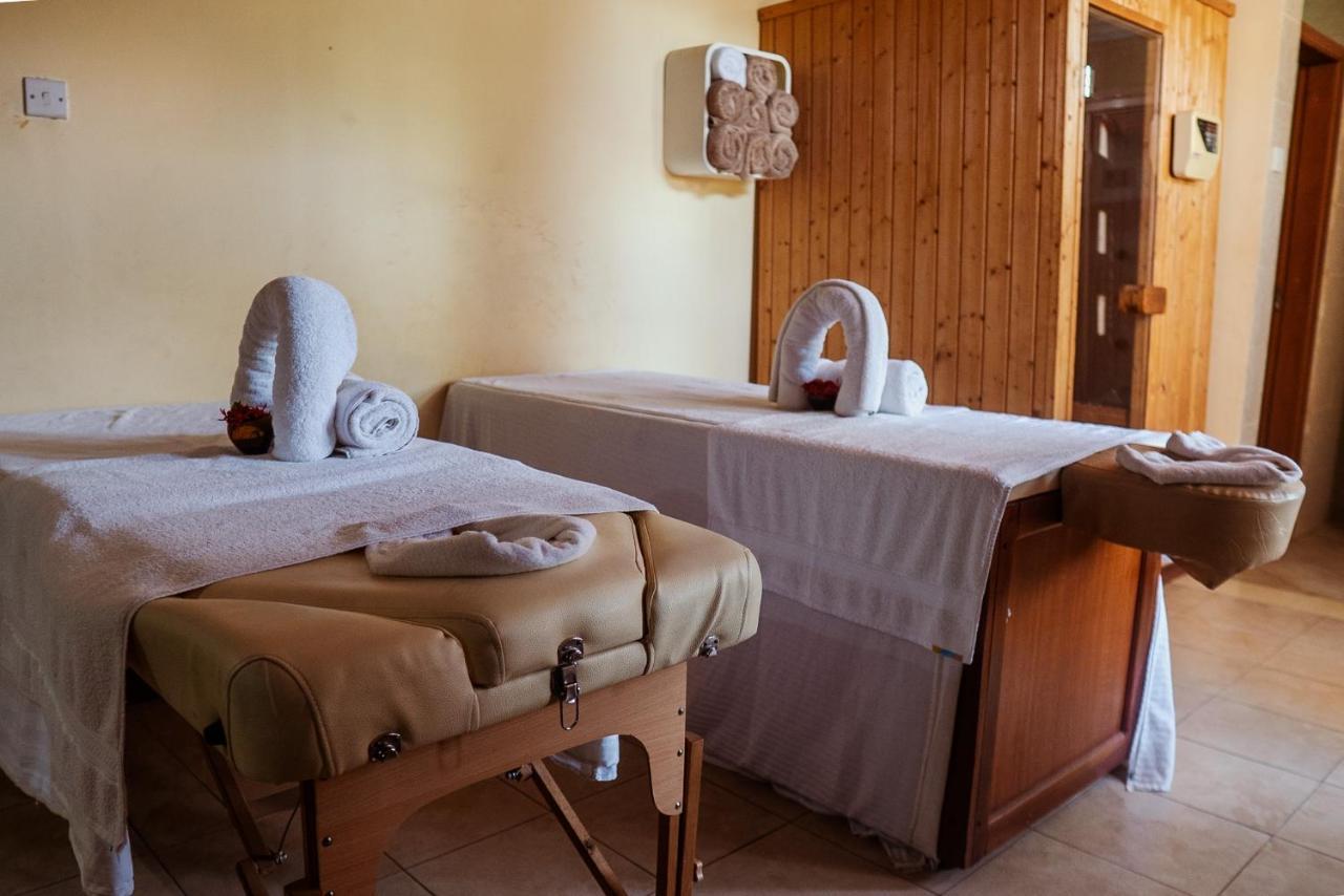 Tanga Beach Resort & Spa Kültér fotó