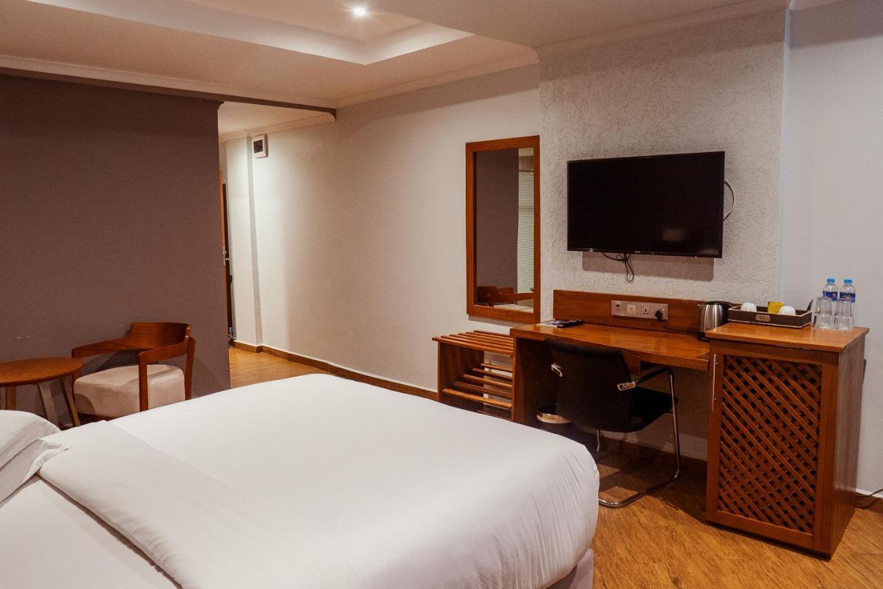Tanga Beach Resort & Spa Kültér fotó