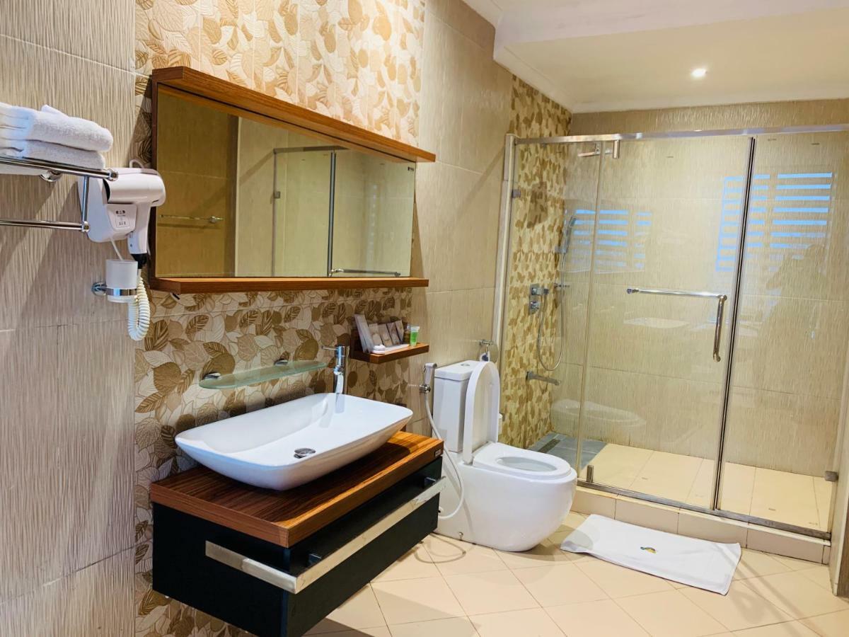Tanga Beach Resort & Spa Kültér fotó
